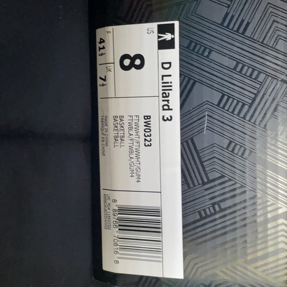 D Lillard 3s - Picture 3 of 8